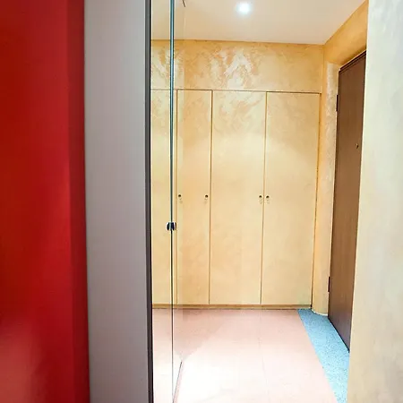 Loreto Subway Studio Apartment Milan